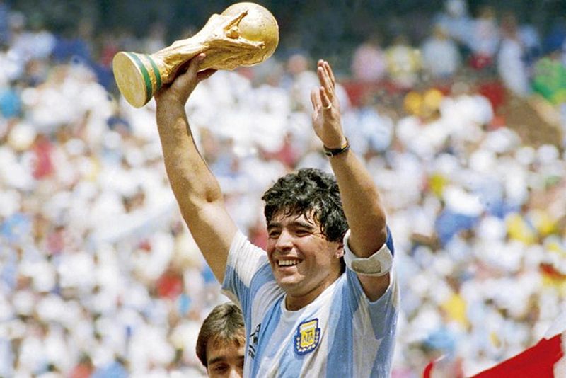 Diego Maradona, biểu tượng của bóng đá Argentina